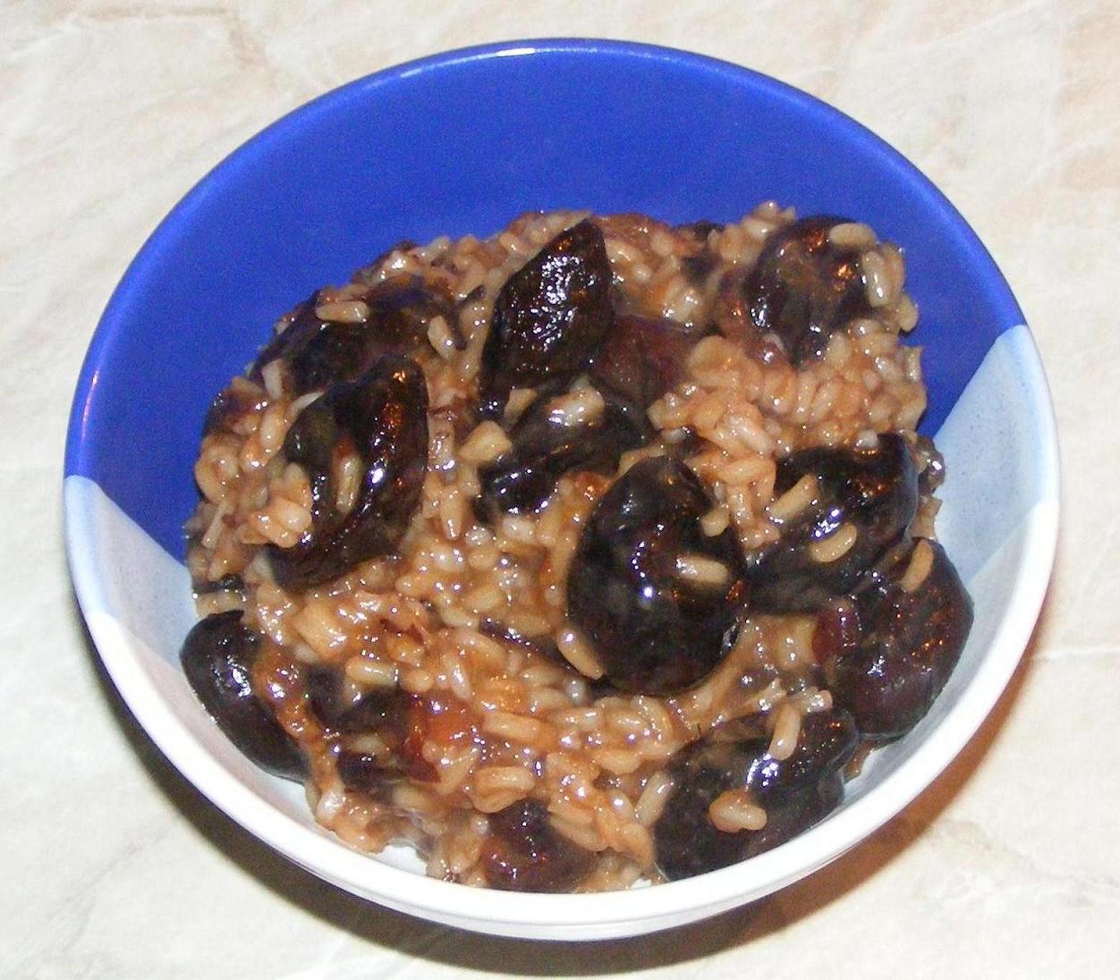 Mancare de orez cu prune Retete Culinare Preparatedevis.ro