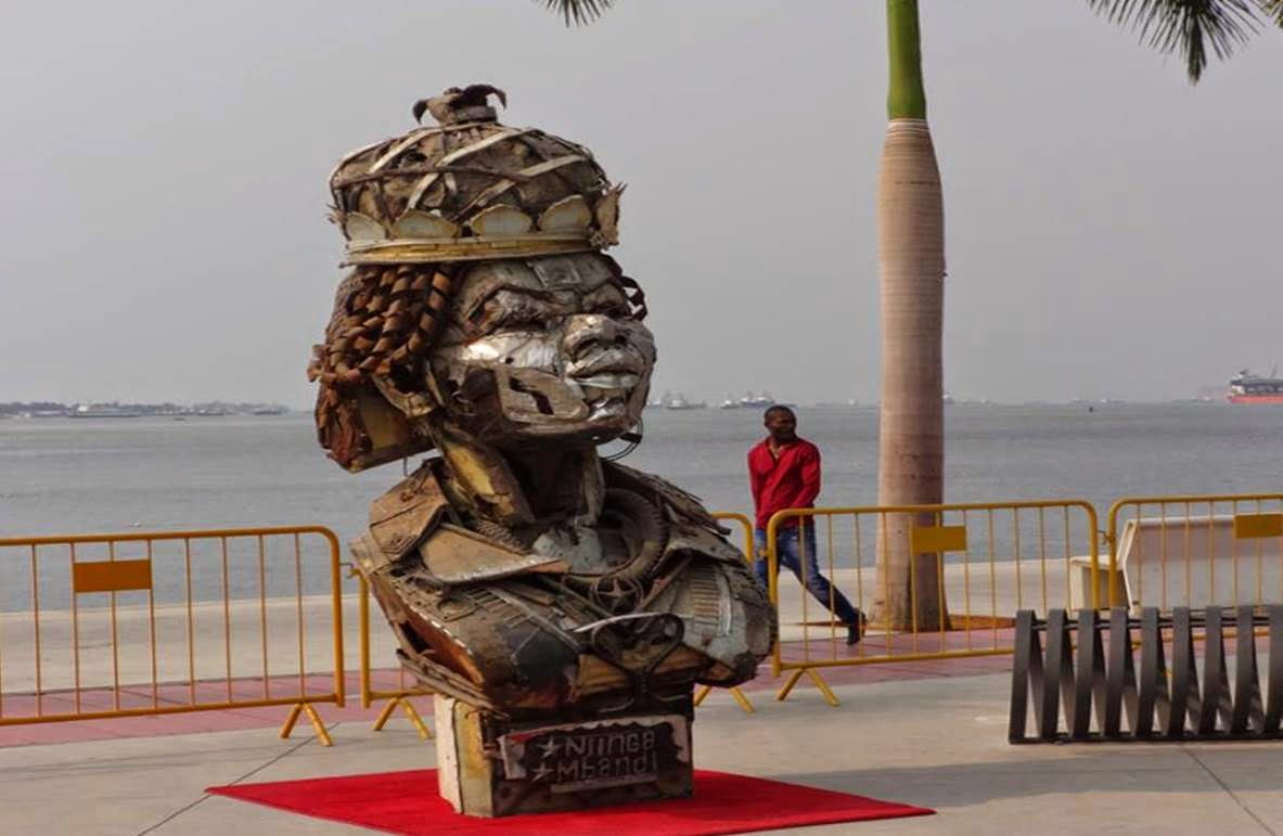 Les Marraines De Luanda Angola La reine en visite à la baie de Luanda