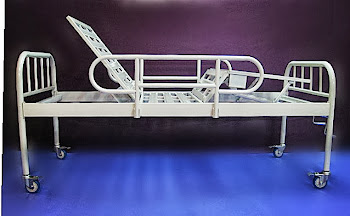 Standard hospital bed double fowler with side rails and wheels