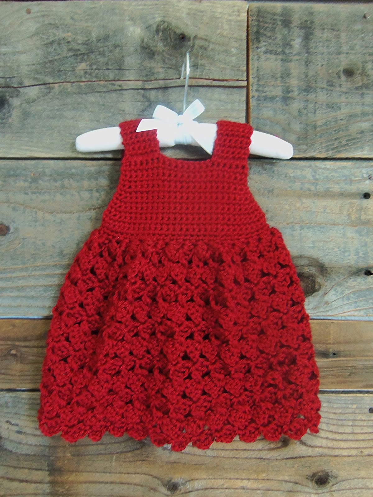 A warm dress crocheted A warm dress crocheted