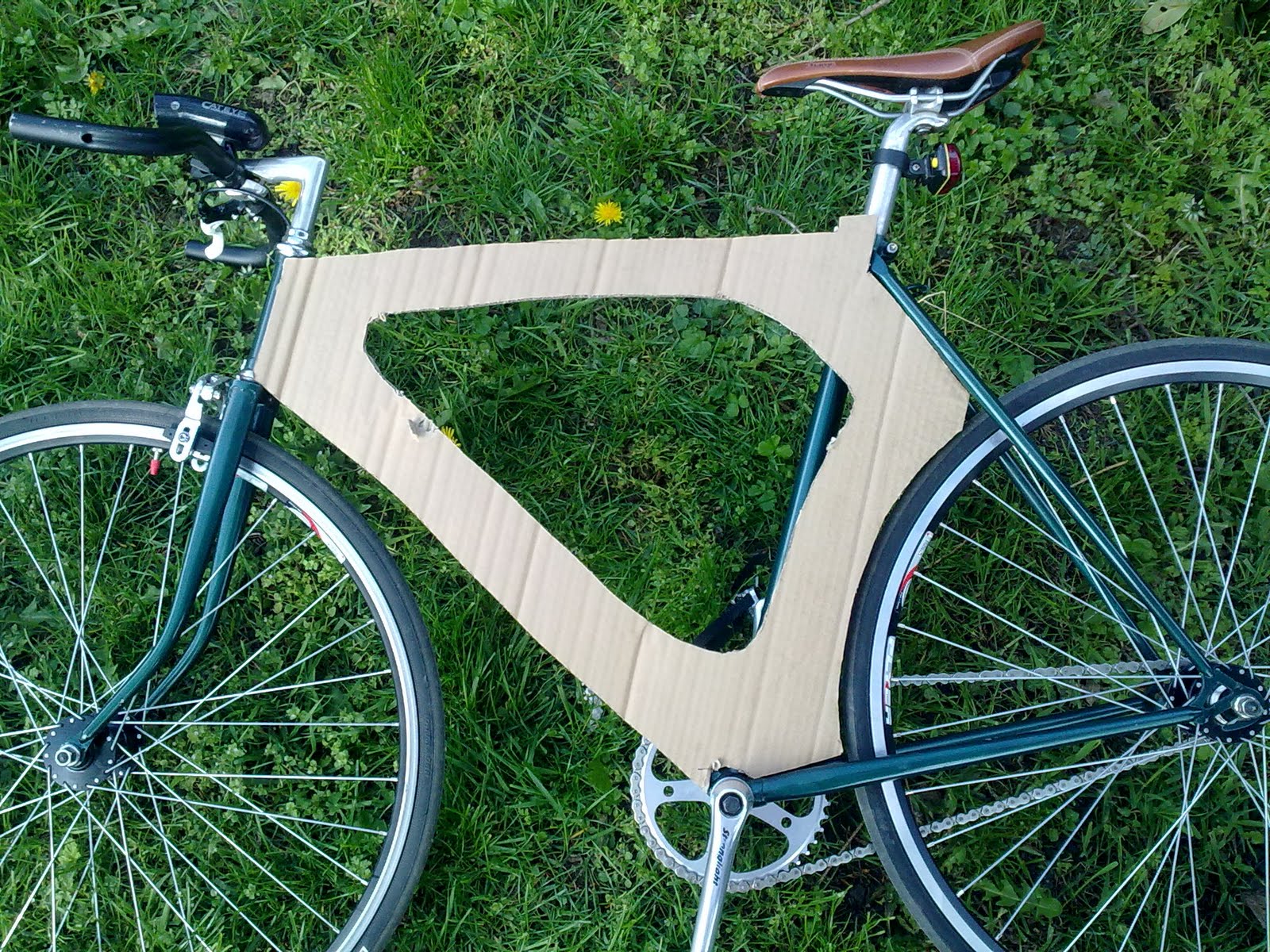 Building a wooden bike. Frame template.