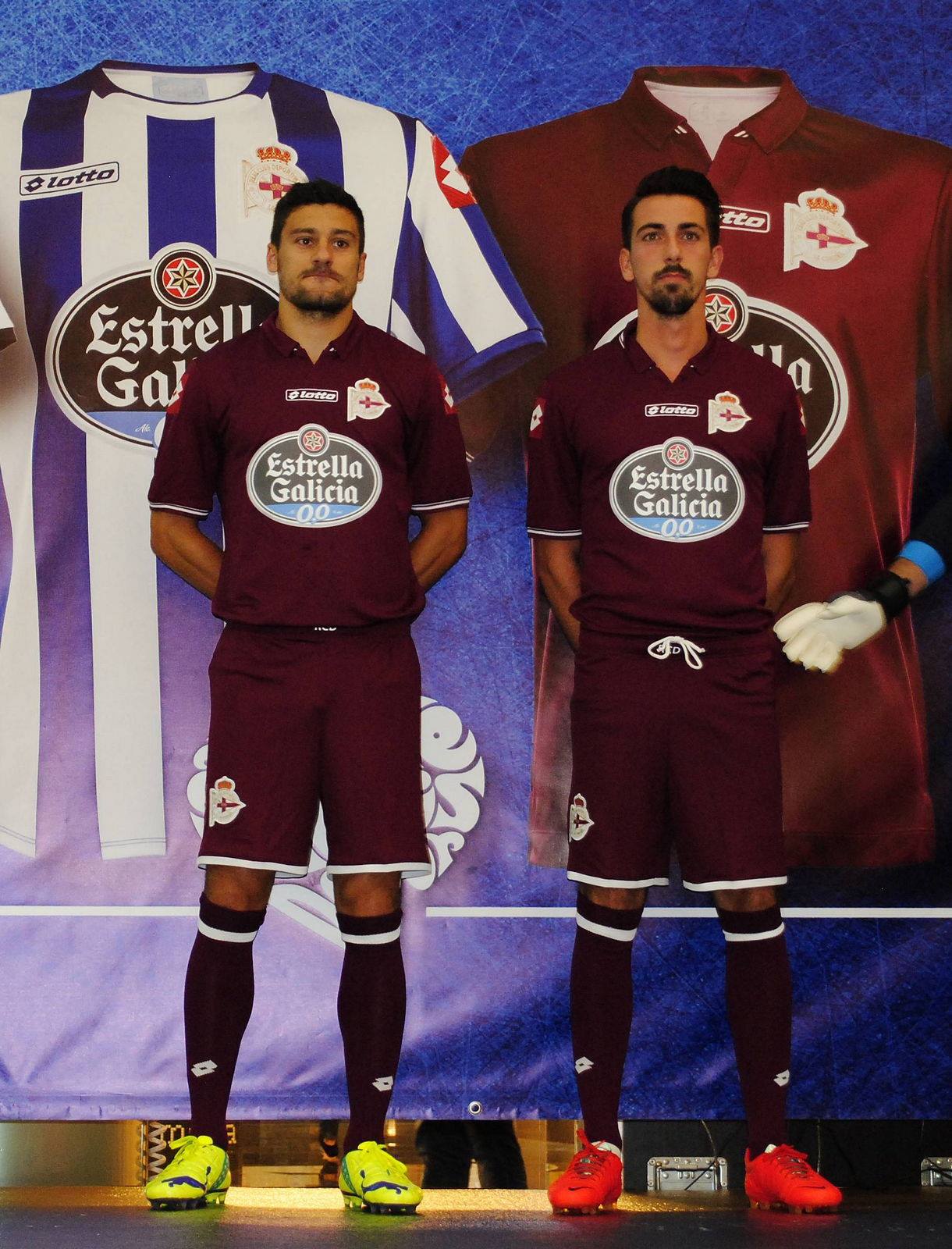 Hilo del Deportivo de la Coruña Deportivo-14-15-Third-Kit+(1)