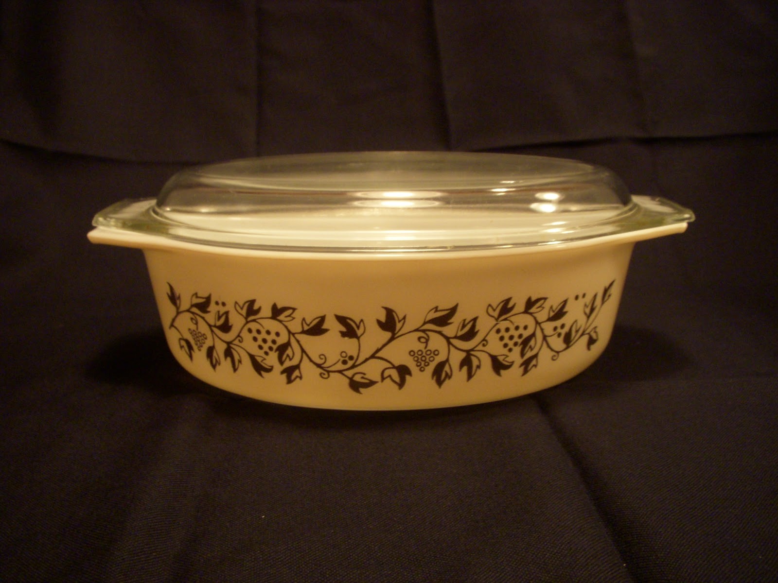 Pyrex Paradise Vintage Pyrex 1959 Promotional Casserole Dish