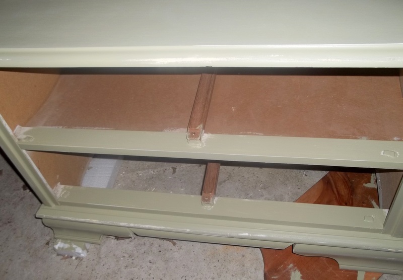 PICKIN and PAINTIN........... Chalk Paint STICKS TO ANYTHING