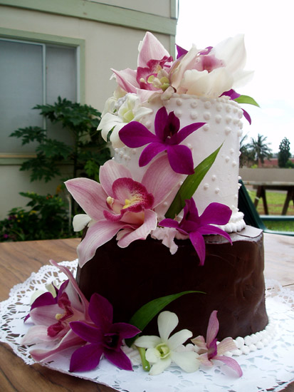 Here are some more standardlooking flower cakes