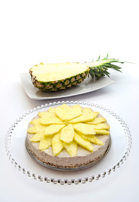 Presna ananasova tortica - raw ananas cake - pina colada cake