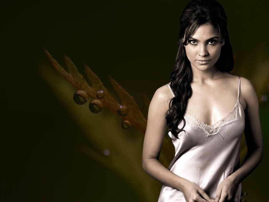 Beautiful Collection of Celebrities Wallpapers