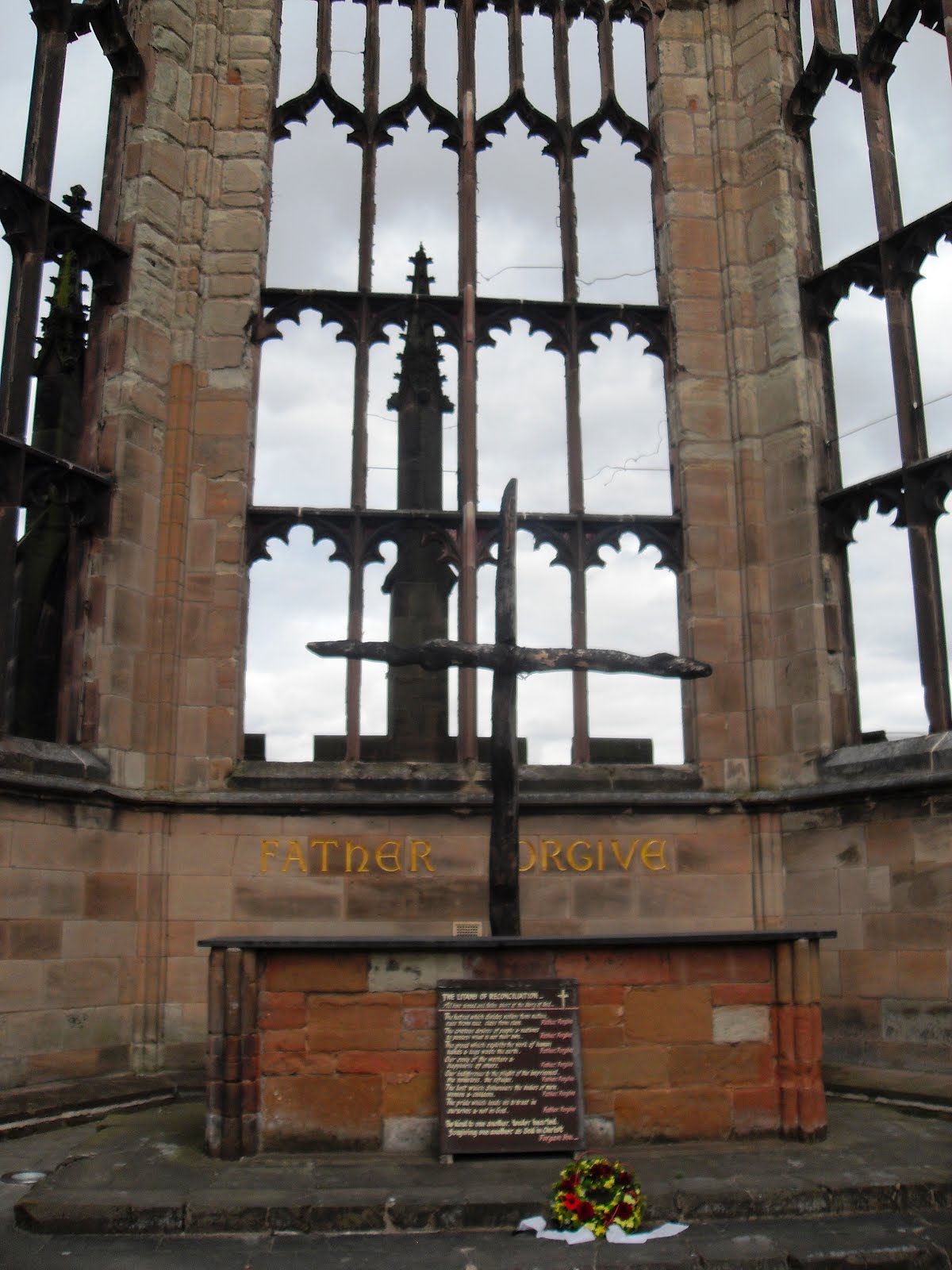 The Cross of Nails in Coventry Cathedral (Photograph; Patrick Comerford, 2011)