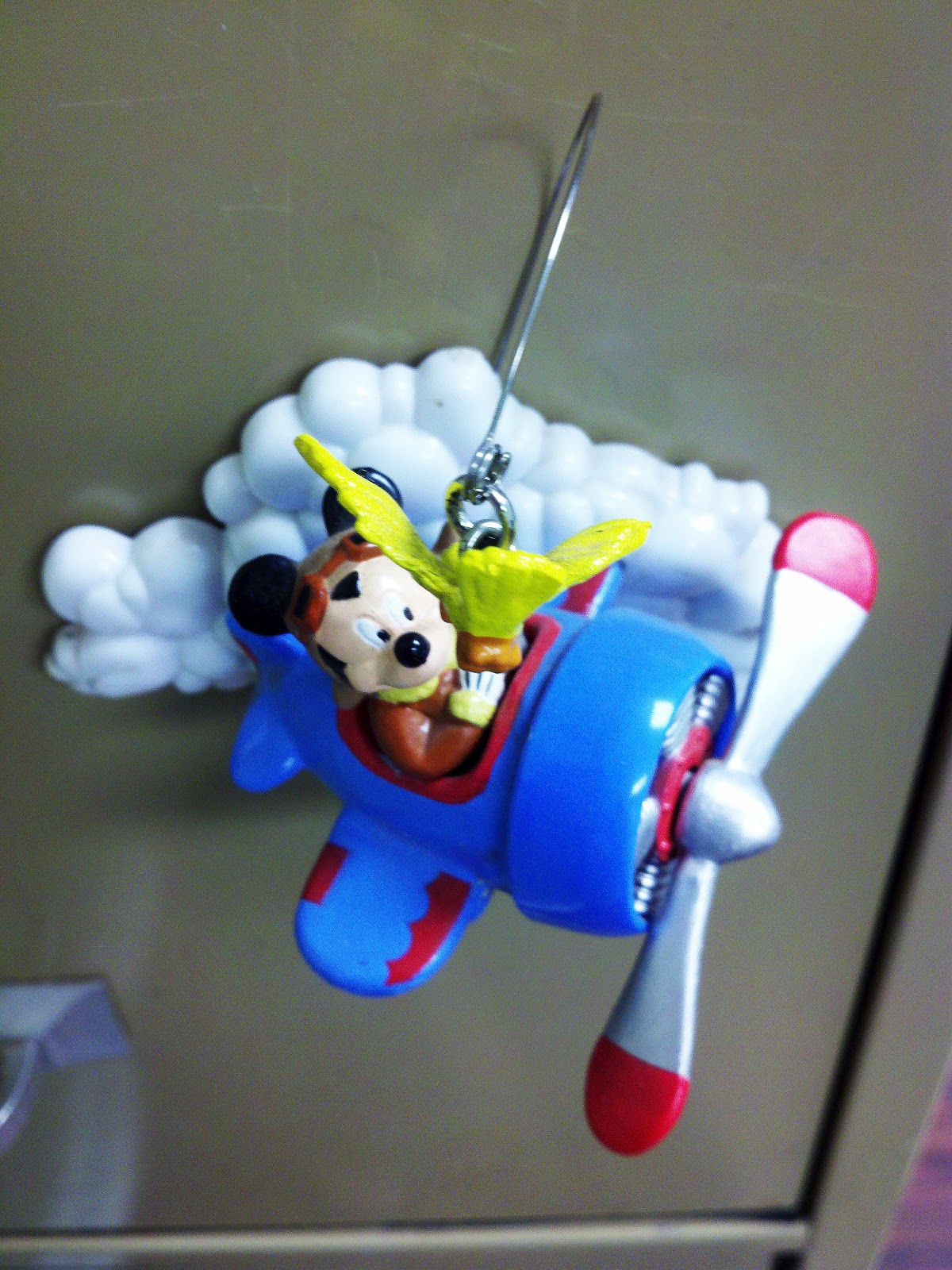 mickey plane