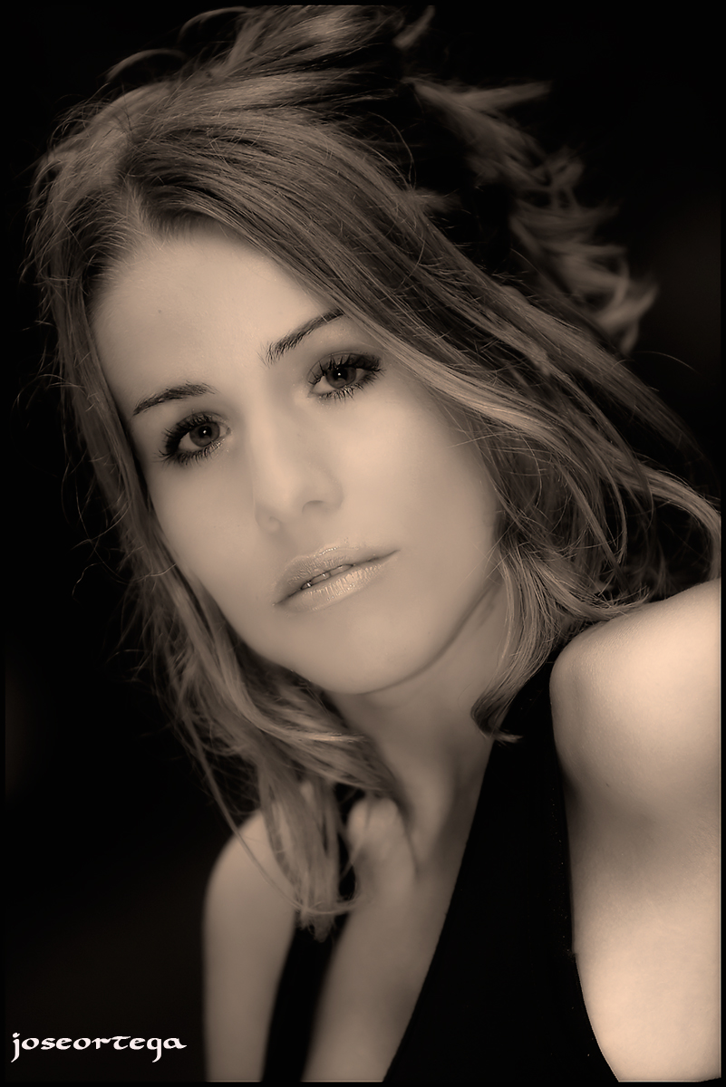 ESCRIBE AROA escribe aroa: