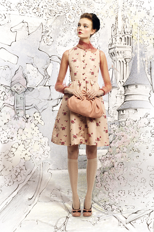 Одежда Red Valentino