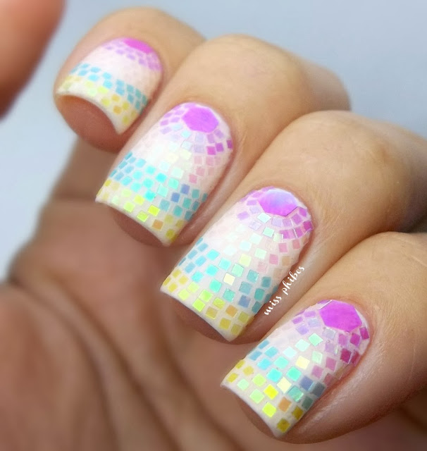 Mosaic nail art