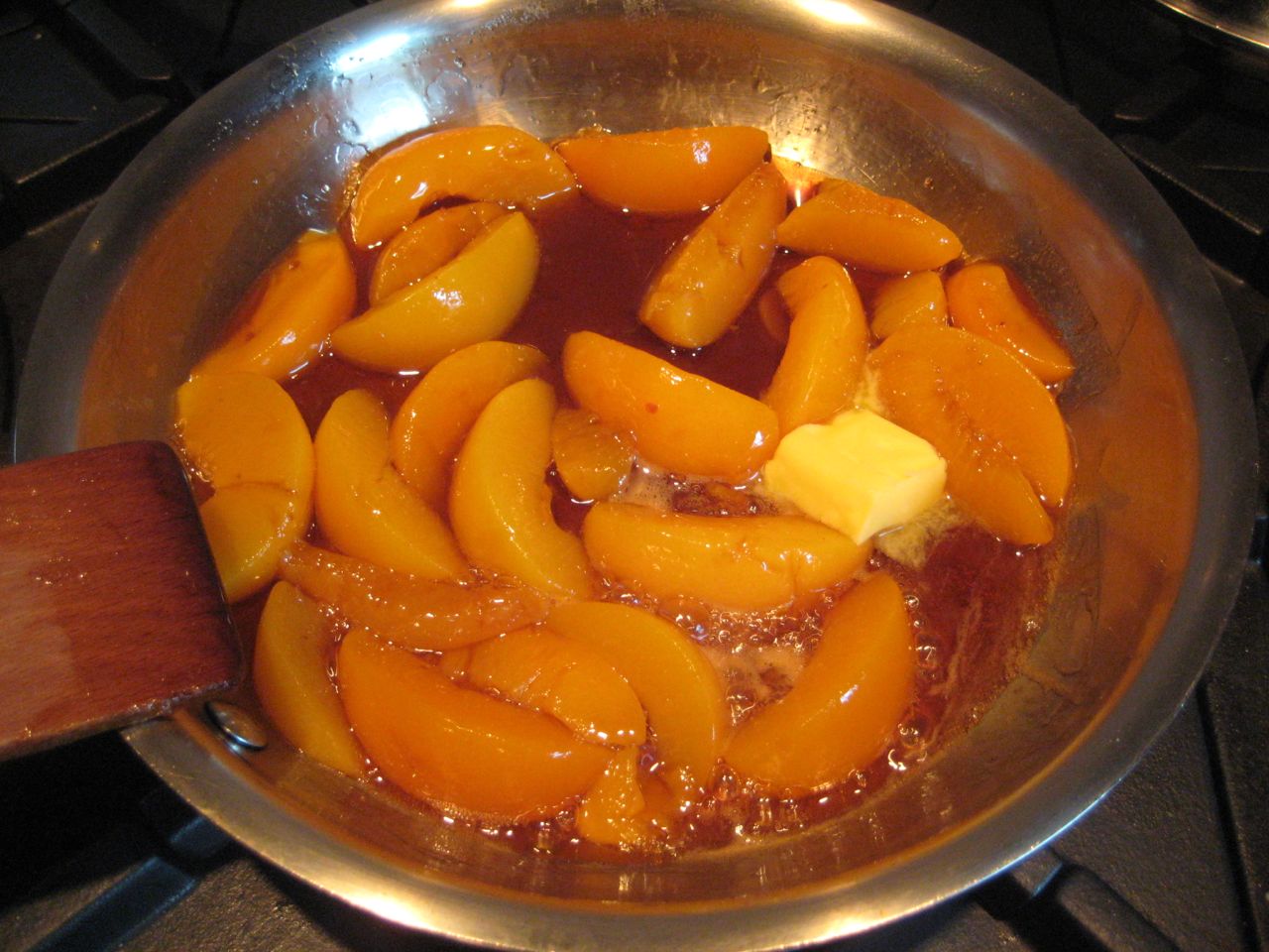 Chez Vorax Experiments in cooking Peach Oven German Pancake