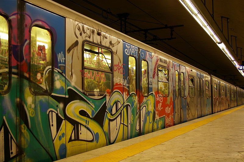 http://4.bp.blogspot.com/-Xcs8W1Z2BpI/UFZmTiG0frI/AAAAAAAAB1I/8cA6OJc_yAA/s1600/800px-Rome_subway_graffiti.jpg