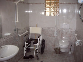 Disabled bathroom: Baths for Disabled