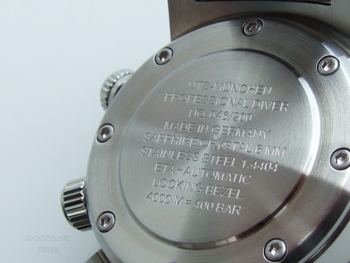 uts 4000m diver watch price