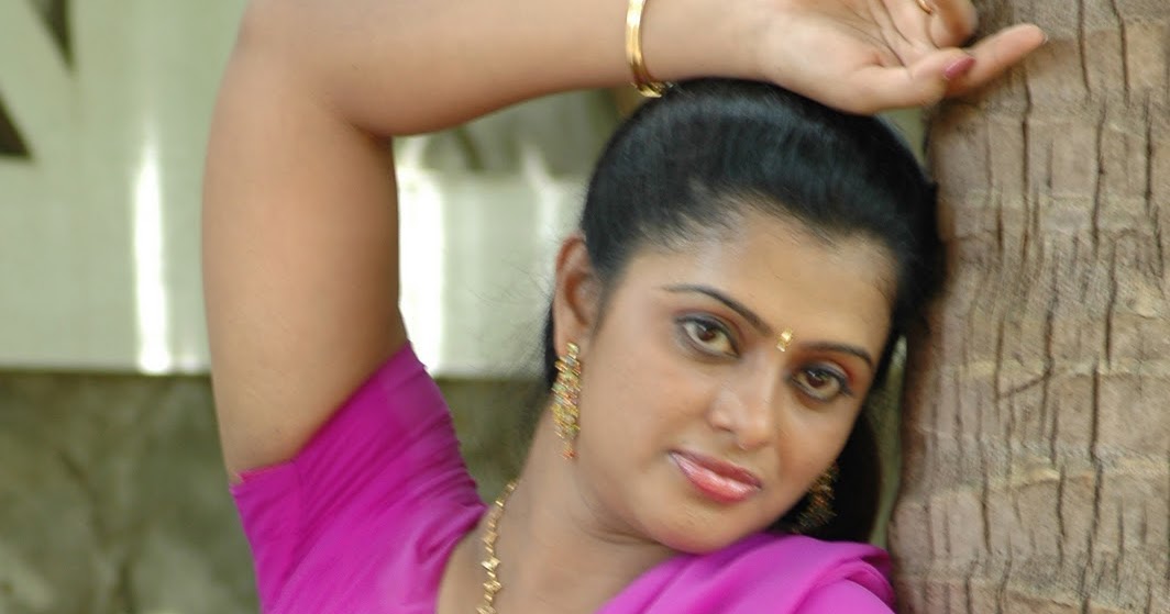 Telugu Entertainment Tamil Movie Kalla Chavi Sexy Pictures Choklar bilan birlashgan, chaqaloqlarda bu suyaklar oʻrtasida suyaklanmagan kism — liqildoklar boʻladi. telugu entertainment blogger