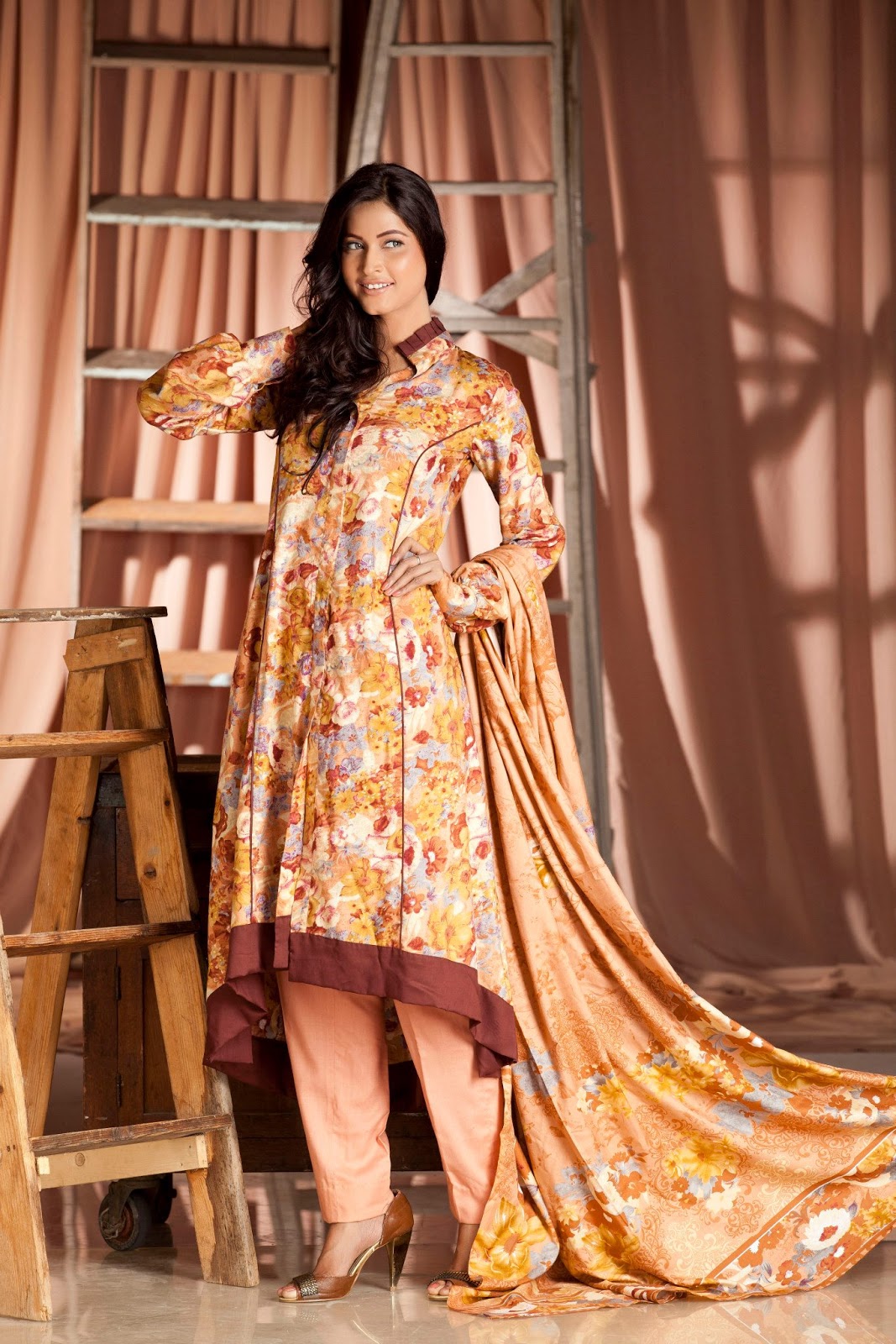 Latest winter paris linen collection by firdous clothing volume 2 pictures Latest winter paris linen collection by firdous clothing volume 2 pictures