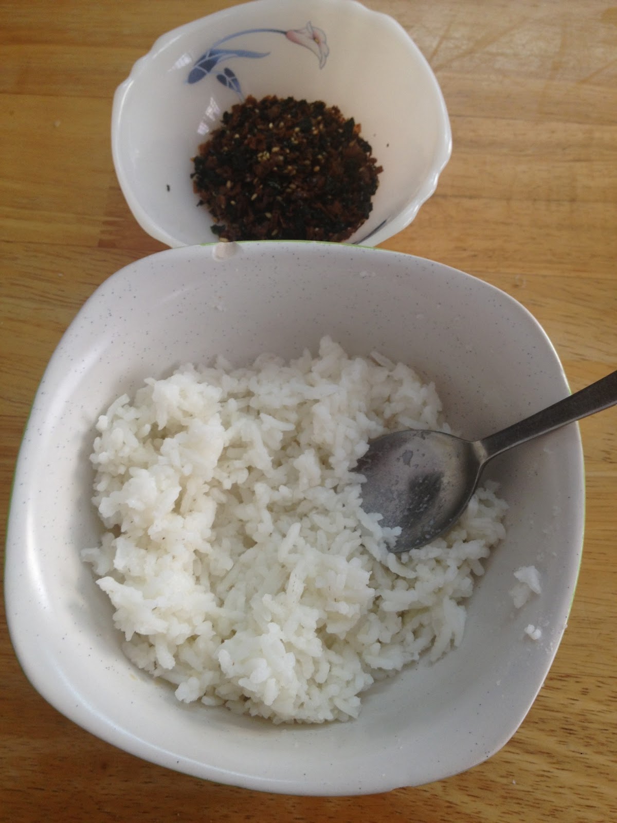 How to make Samgak Kimbap ( Onirgiri ) Korean Triangle Rice Ball