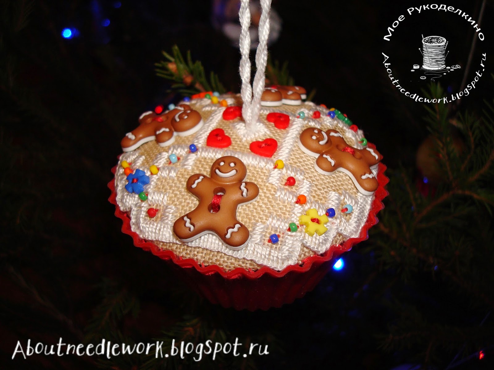 Кексы Gingerbread Cupcakes - вышивка по схеме The Victoria Sampler Кексы Gingerbread Cupcakes - вышивка по схеме The Victoria Sampler