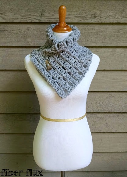 Fiber Flux: Free Crochet Pattern...Margaret Button Cowl!