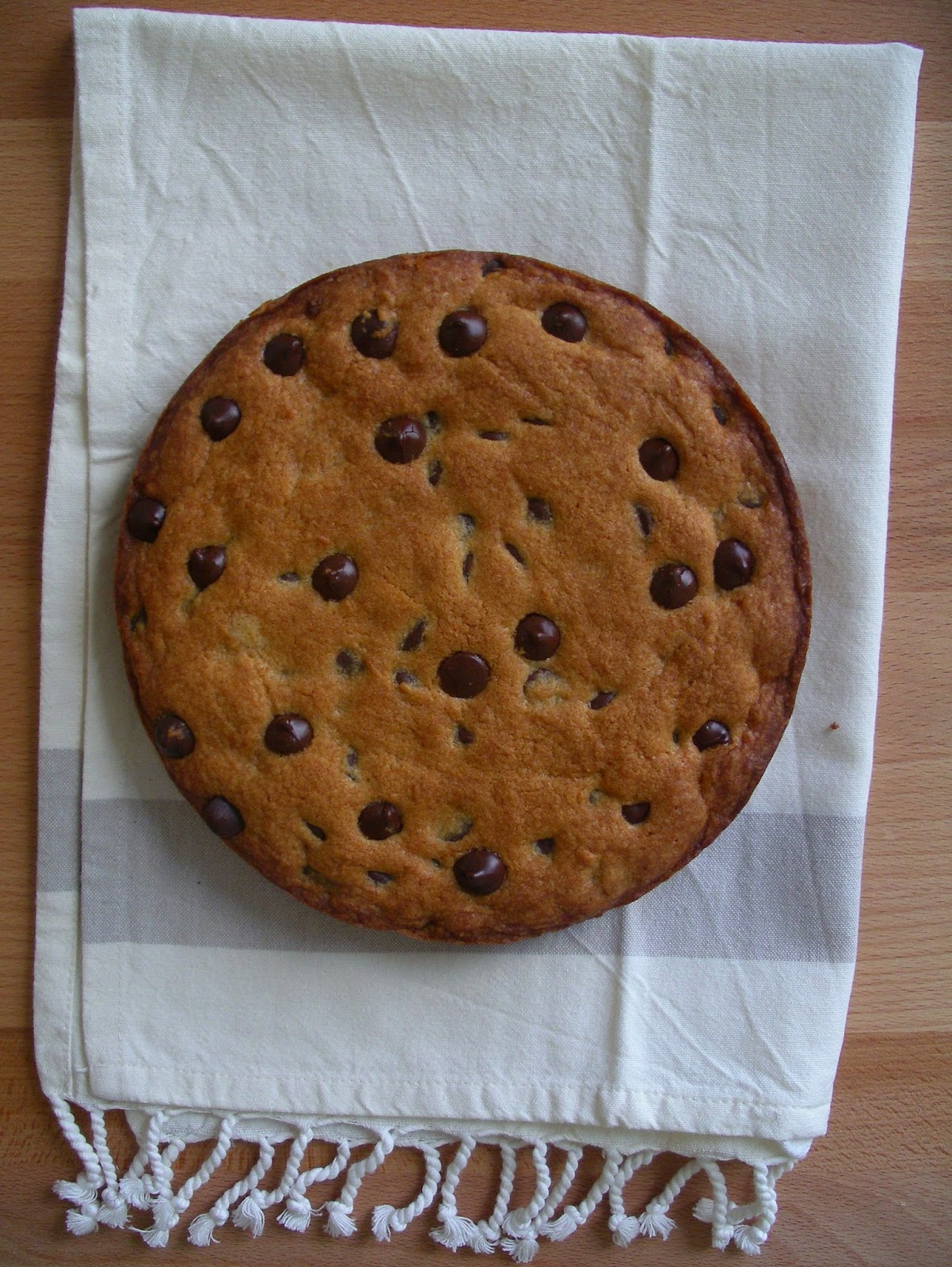 KITCHEN IN THE SAND Chocolate chip cookiecake