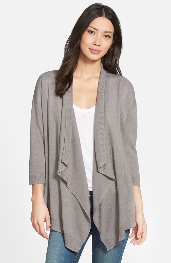 What To Wear To A Winery #FashionFriday - Pieces Of A Mom If you plan on staying into the evening, grab a cardigan and put it into your tote for later. This one is light but still offers coverage, and is on sale ... - What To Wear To A Winery #FashionFriday - Pieces Of A Mom