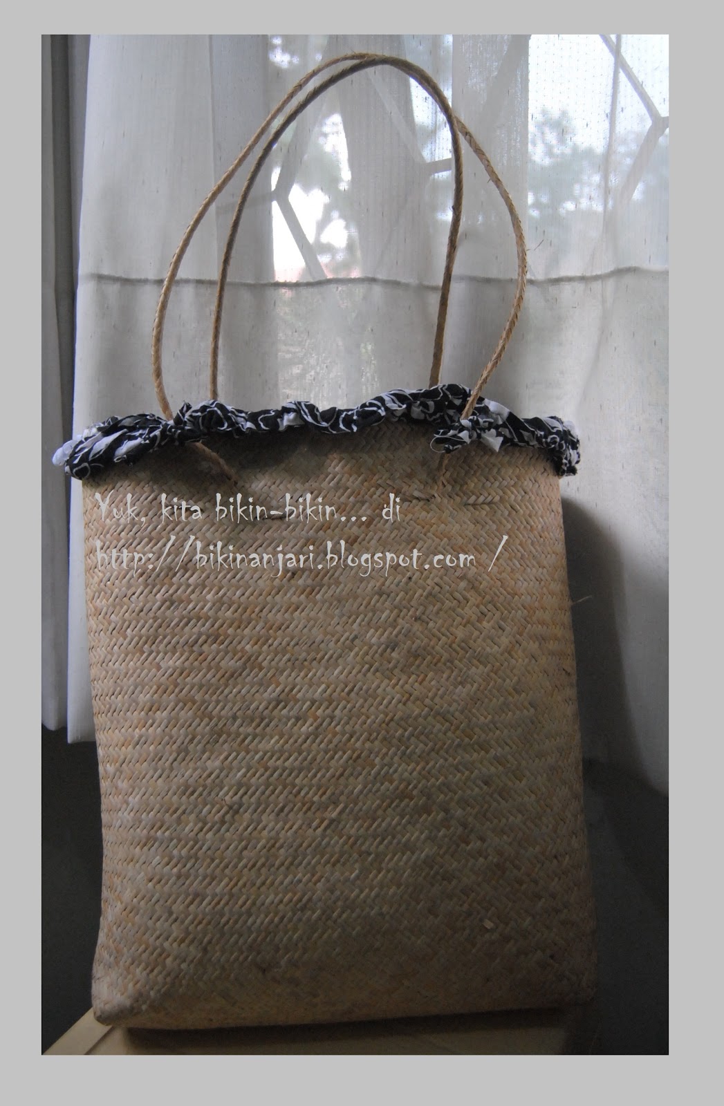 Yuk Kita Bikin Bikin Hitam Putih Buat Tas Rotanku yuk kita bikin bikin hitam putih buat tas rotanku