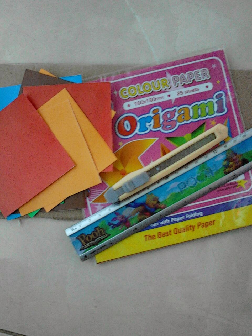 hobby dan kreasi Hiasan Dinding dari Kertas (Origami)