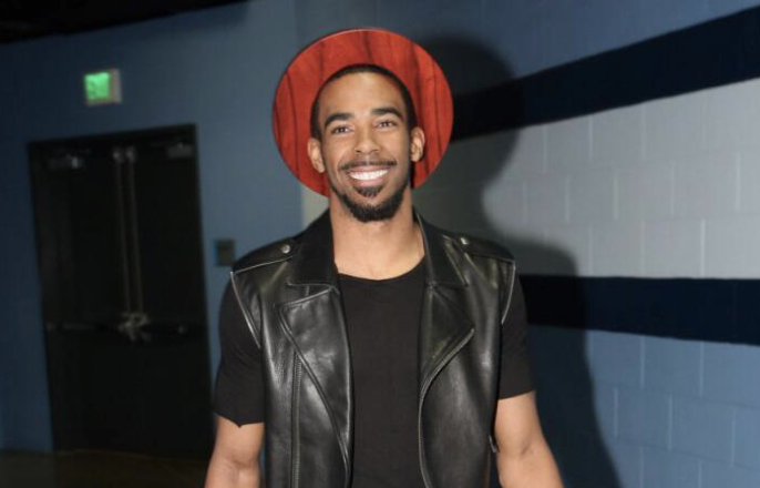 mike-conley-wooden-hat.png
