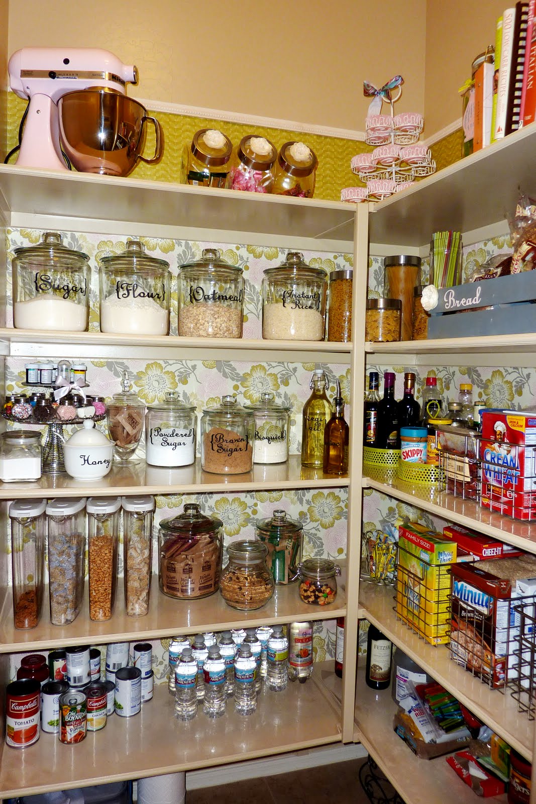 http://4.bp.blogspot.com/-XmSnoR1kxiQ/UCMW2fA4hzI/AAAAAAAAAN4/_4NSf-ZnKuM/s1600/pantry.jpeg