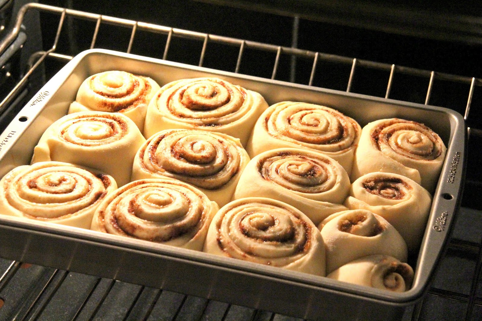 What's Cookin at McDonald's Cinnamon Rolls UPDATED
