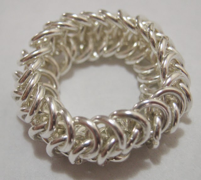 The Alchemists Vessel Chainmaille Ring Tutorial