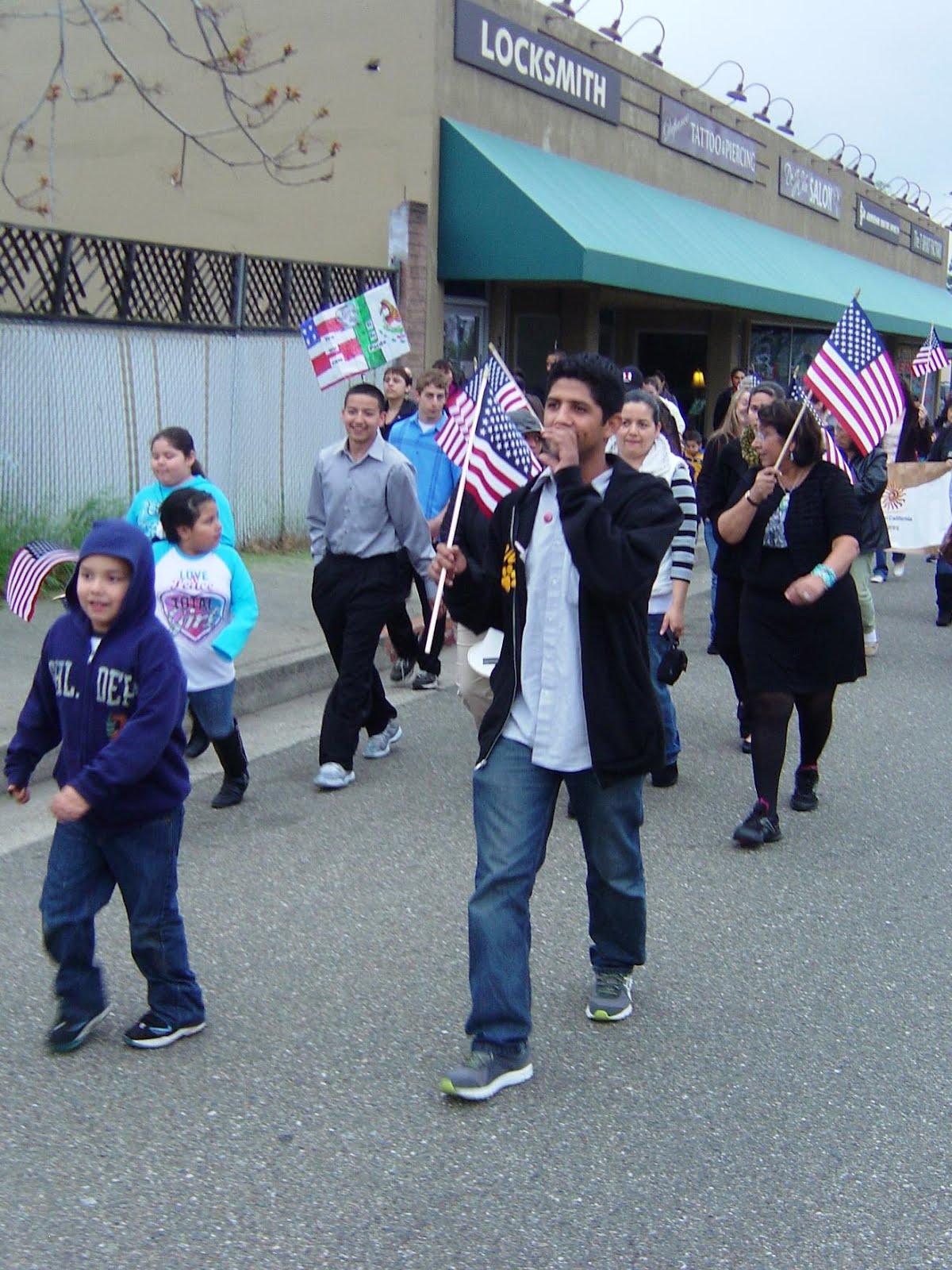 Worksheet Si Se Puede Means jefferson journal chavez grandson si se puede when anthony was a young boy he had no idea that the grandfather loved to spend time with legend