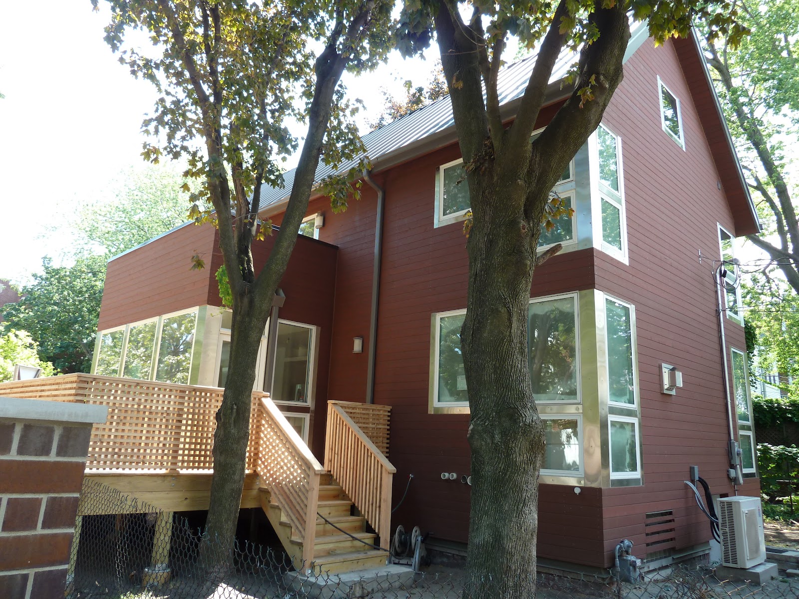 The Chicago Real Estate Local West Andersonville modern house taking