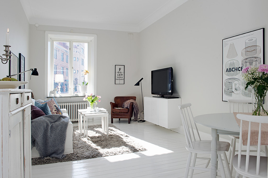 Bizim Evin Hanımı Küçük Mutlu Ev