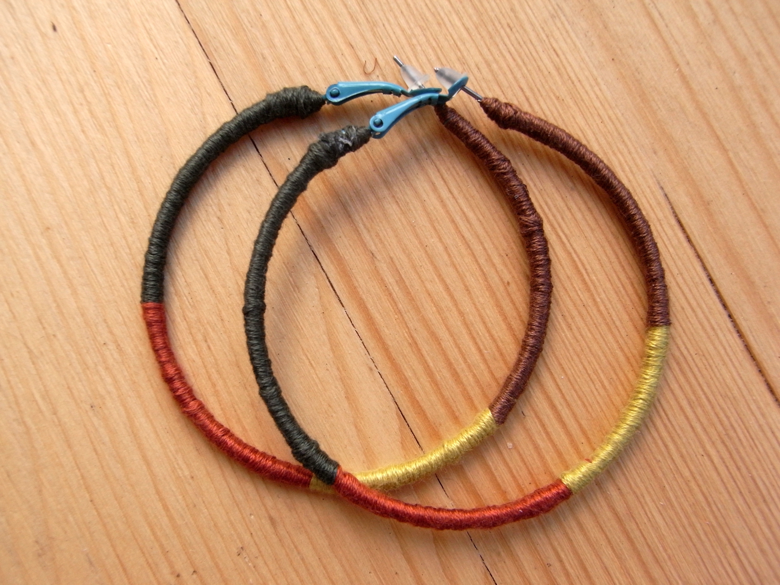 saraccino Strings and loops use your yarn for earrings