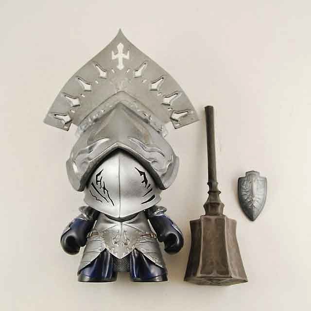 CustomFeature "Garl Vinland" Munny by Fiona Ng