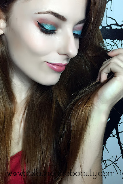 Resultado maquillaje de tarde en tono turquesa con sombras KIKO. Resultado maquillaje de tarde en tono turquesa con sombras KIKO.
