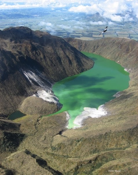 RADIOCTIVA 103.5 FM Laguna Verde, Volcán Azufral