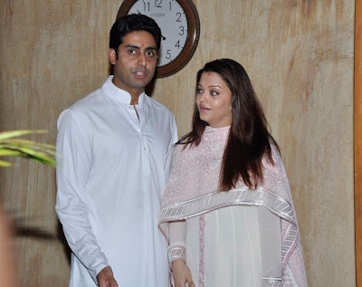 Aishwarya Rai and Abhishek Bachan after delivery Ash and Abhi after delivery