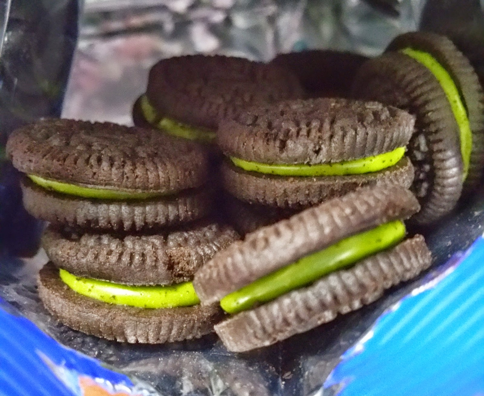 What Japan's Green Tea Oreos Taste Like XDantheManX Online
