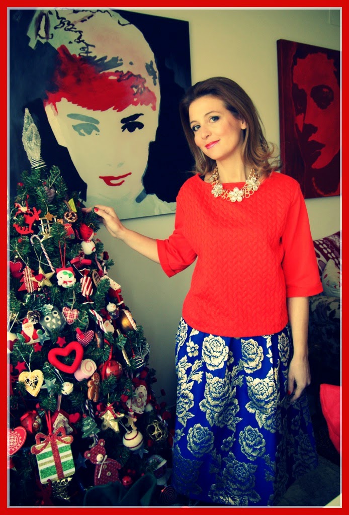 Christmas wishes from Fashion and Cookies fashion blog, Christmas look with Sister Jane Asos golden roses midi skirt and red blouse