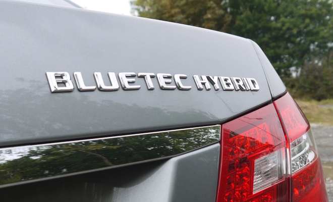 Mercedes-Benz E300 BlueTec Hybrid boot badge