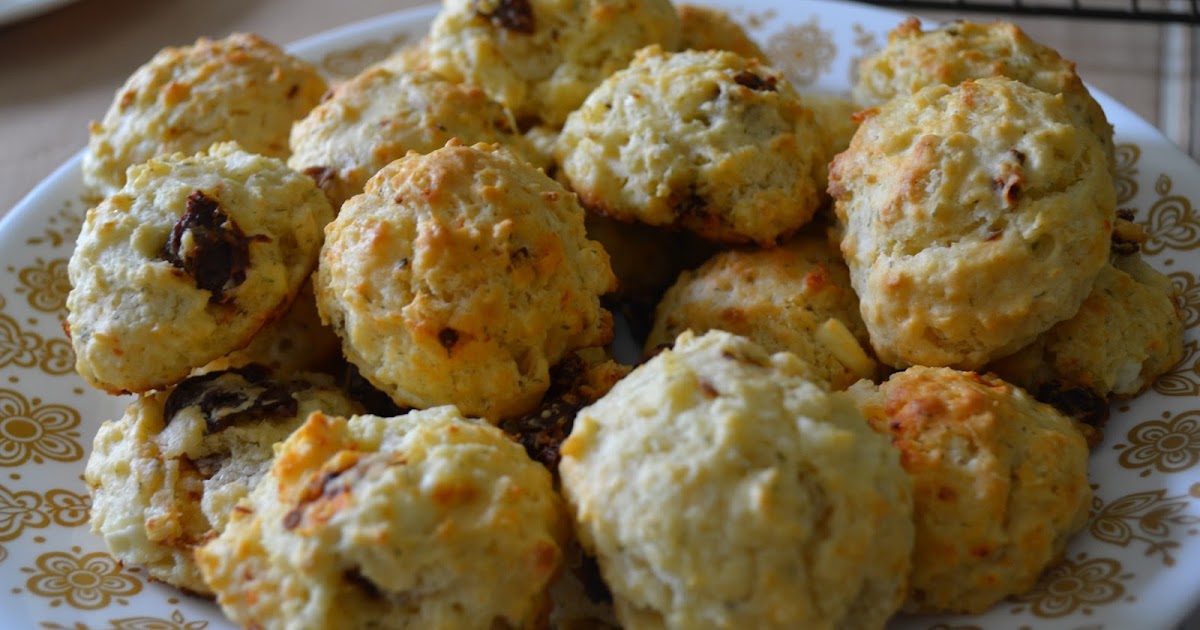 Krumbli Sun Dried Tomato Mini Biscuits with Feta Cheese