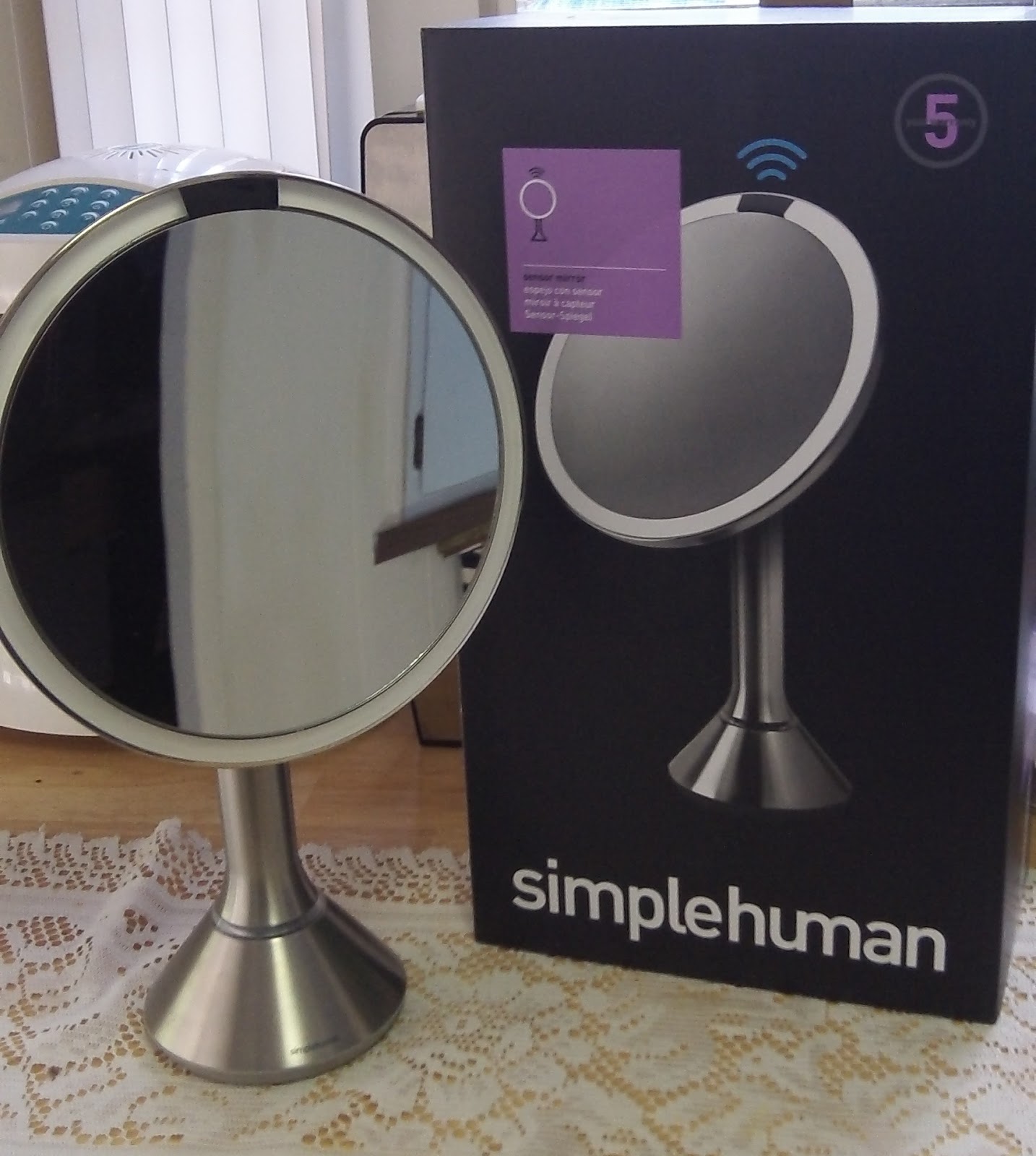 Lori's Blog reviews and more SimpleHuman sensor Makeup mirror review