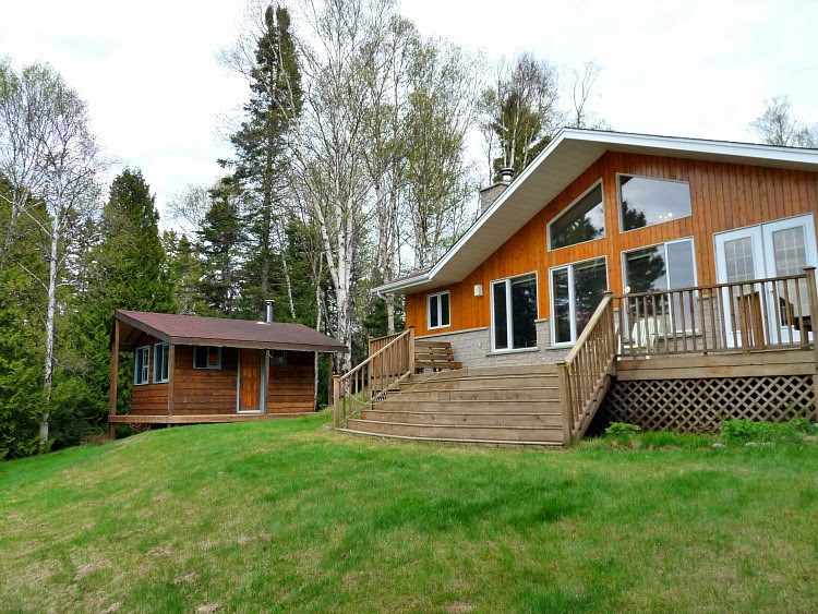 Black House Exteriors | Dans le Lakehouse Black House Exteriors | Dans le Lakehouse