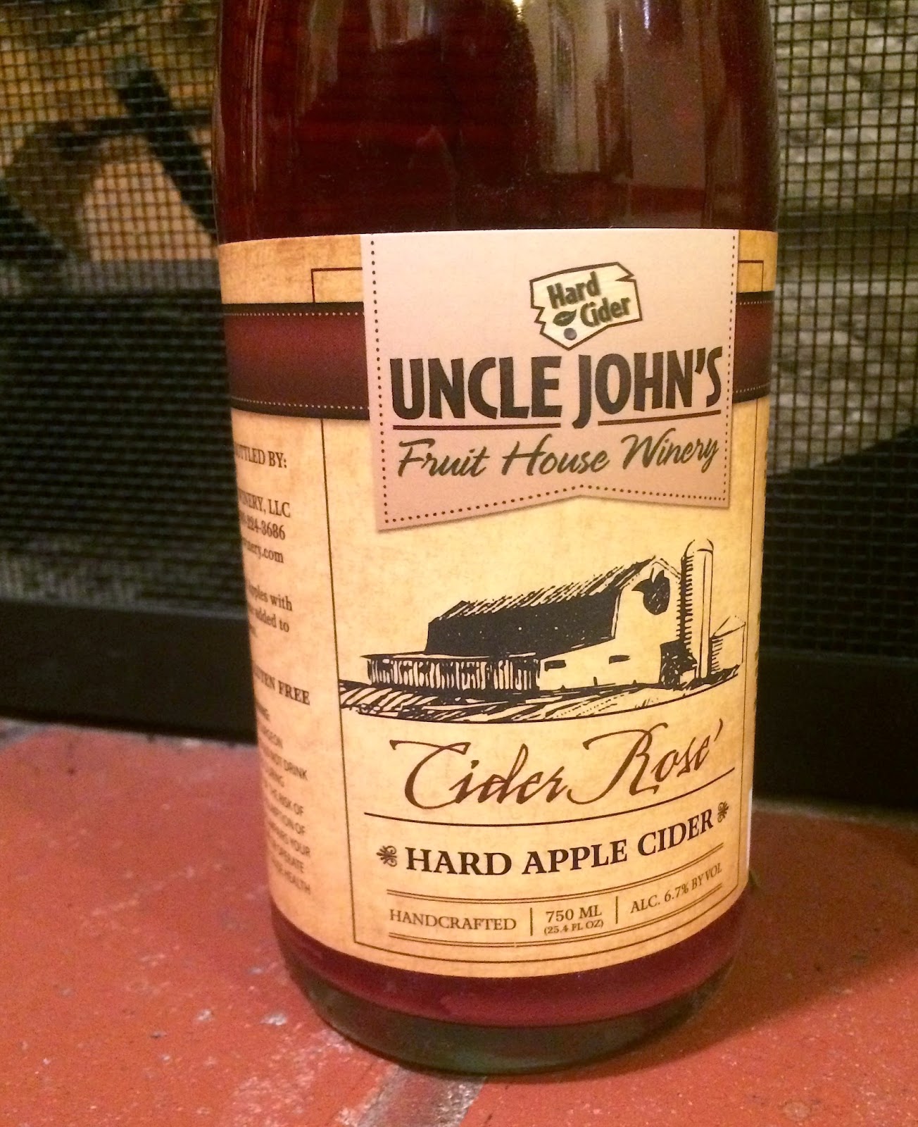 Along Came a Cider Cider Review Uncle John's Cider Rosé