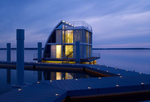 Unique Floating House by Steeltec37