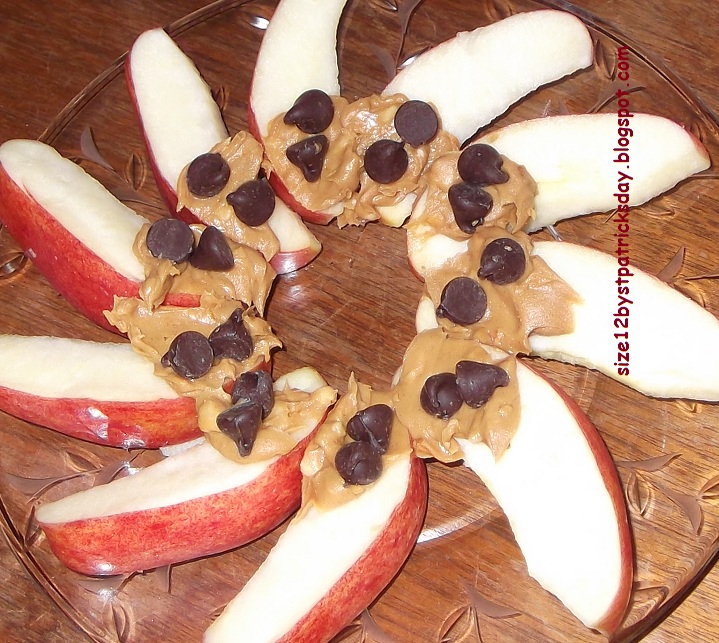 Size 12 by St Patrick's Day! 145 Fuji Apples Washington State